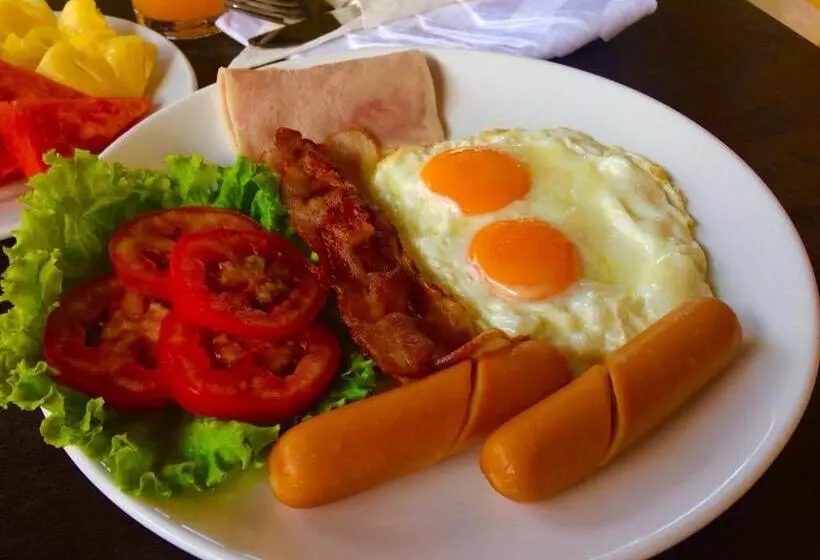 ホテル The Retreat Khaolak Resort Sha Extra Plus