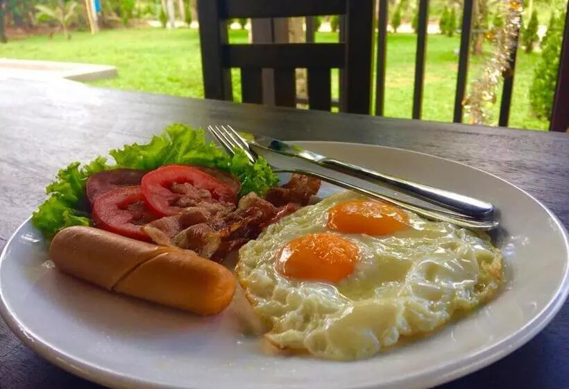 ホテル The Retreat Khaolak Resort Sha Extra Plus