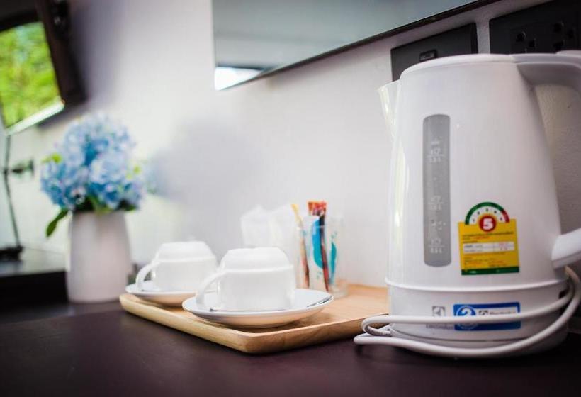 ホテル The Retreat Khaolak Resort Sha Extra Plus