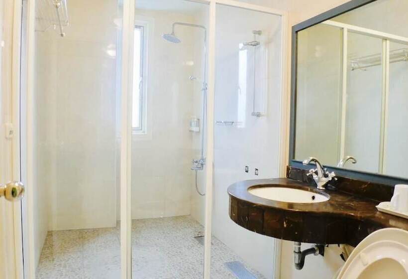 تختخواب و صبحانه Sunshine Guest House