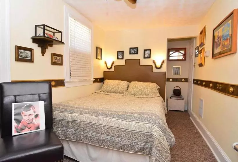 Bewitched And Bedazzled Bed And Breakfast