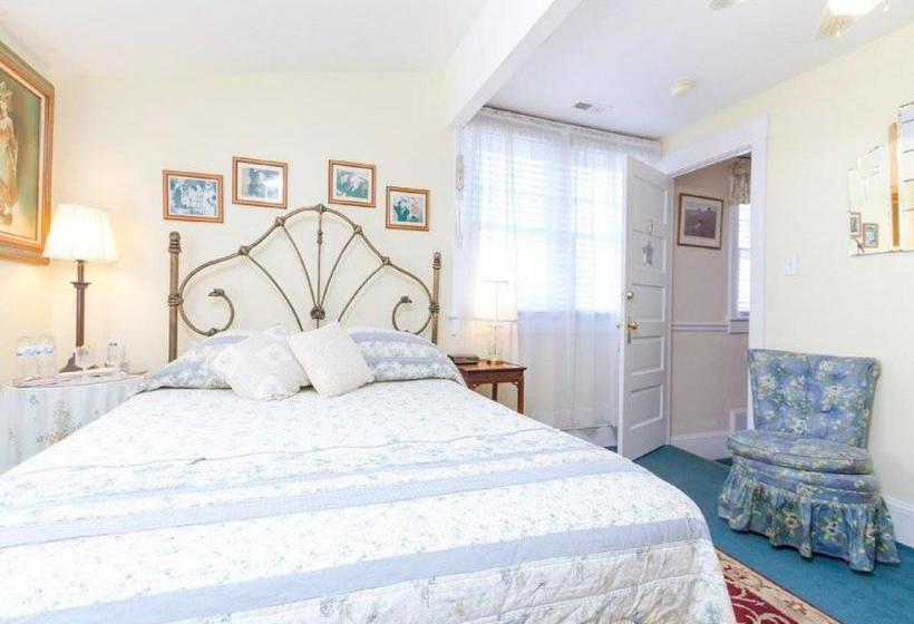 Bewitched And Bedazzled Bed And Breakfast