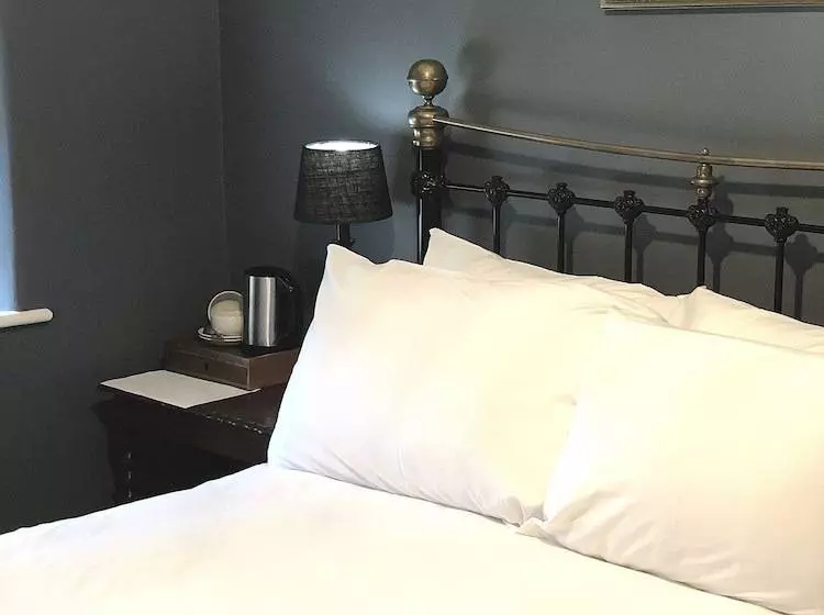 簡易ホテル The Wheatsheaf