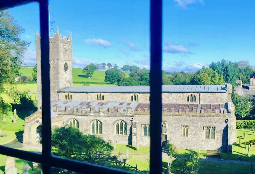 Хостел The Wheatsheaf