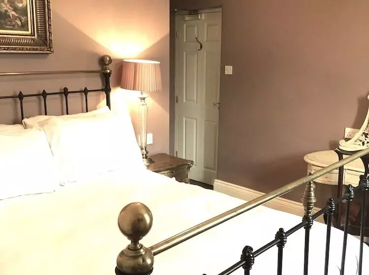 簡易ホテル The Wheatsheaf