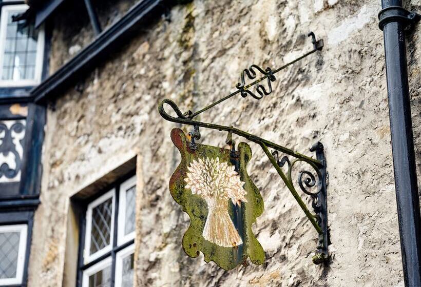 Хостел The Wheatsheaf