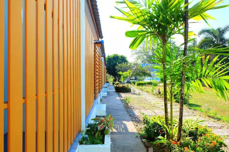 هتل Baan Fa La Mai Resort