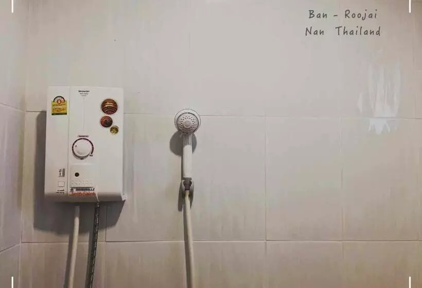 ホテル Ban Roojai