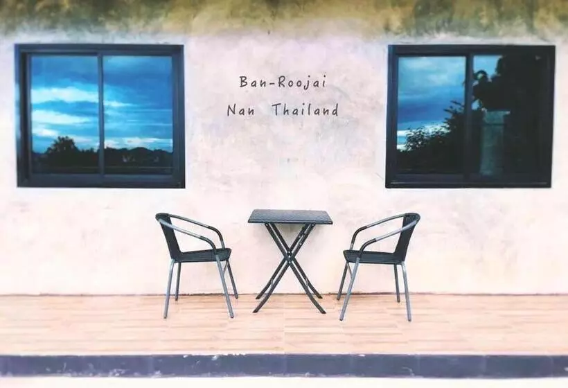 ホテル Ban Roojai