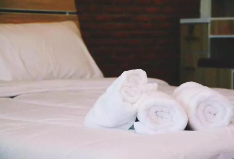 ホテル Ban Roojai