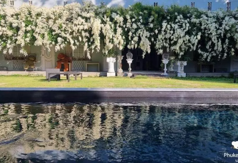 Hotelli Phuket Nonnita Boutique Resort   Sha Plus