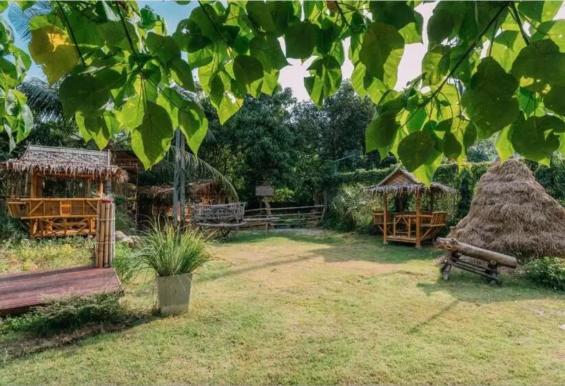 Hotelli Phuket Nonnita Boutique Resort   Sha Plus