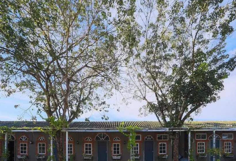 Hotelli Phuket Nonnita Boutique Resort   Sha Plus