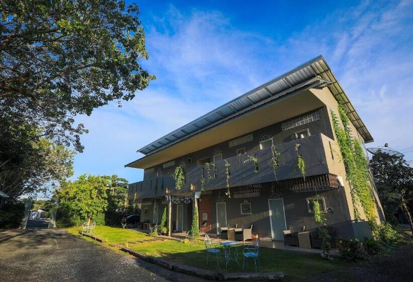 Hotel Phuket Nonnita Boutique Resort Sha Plus