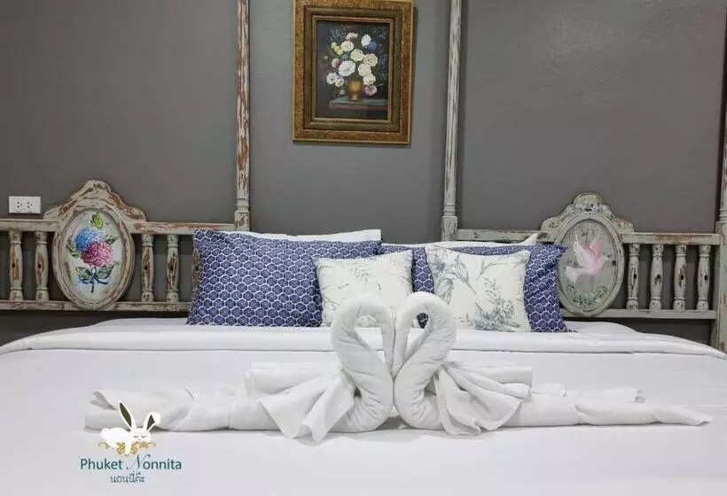 Hotelli Phuket Nonnita Boutique Resort   Sha Plus