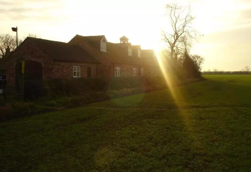 ホテル The Royal Arms