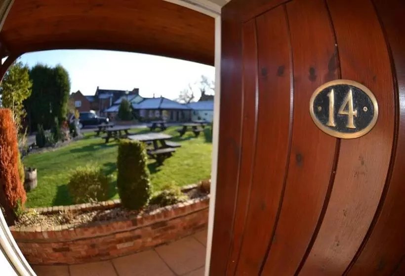 ホテル The Royal Arms