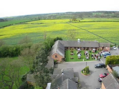 ホテル The Royal Arms