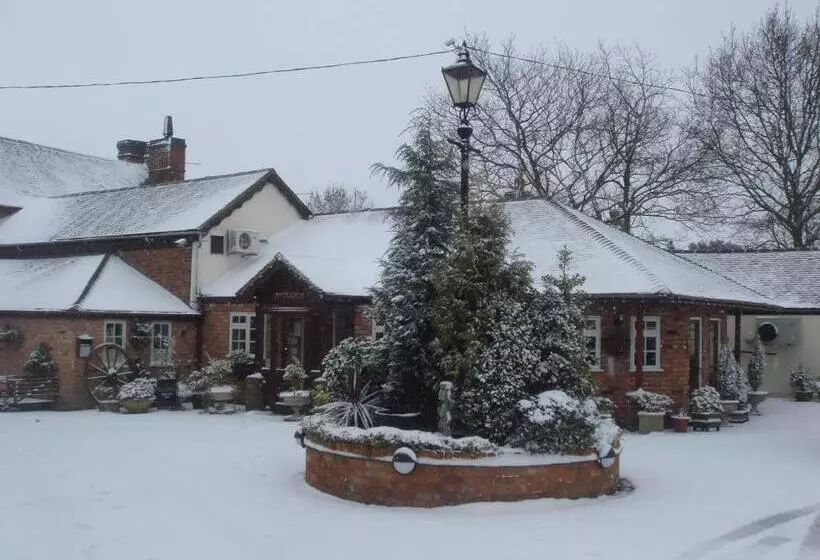 ホテル The Royal Arms