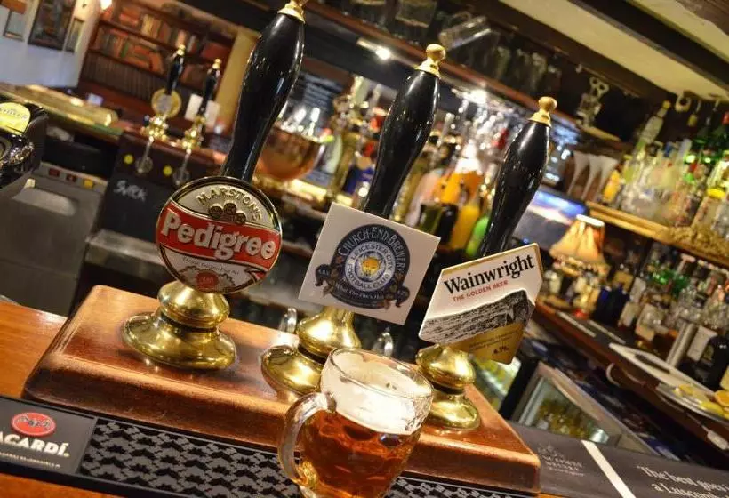 ホテル The Royal Arms