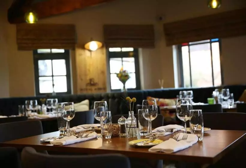 ホテル The Royal Arms