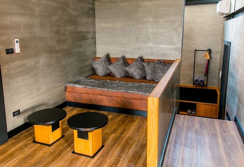 בית מלון כפרי Vino Neste Private Pool Villas