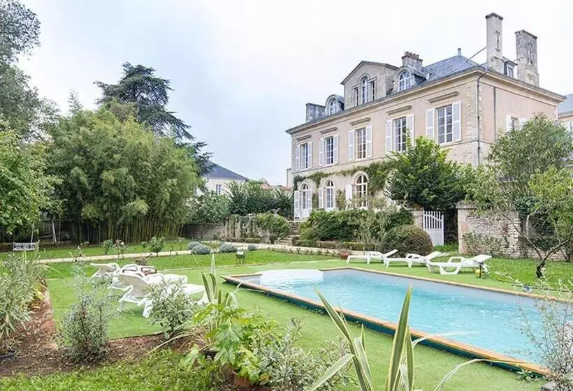 Majatalo Chambre D Hotes La Maison De Maître