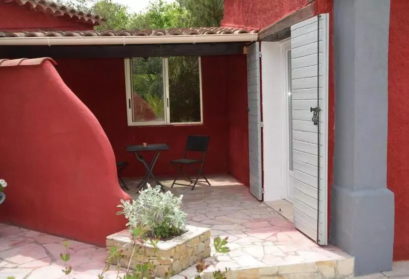 Majatalo Les Mayombes