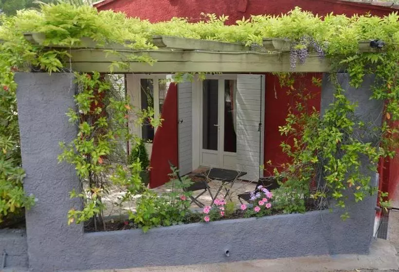 Majatalo Les Mayombes