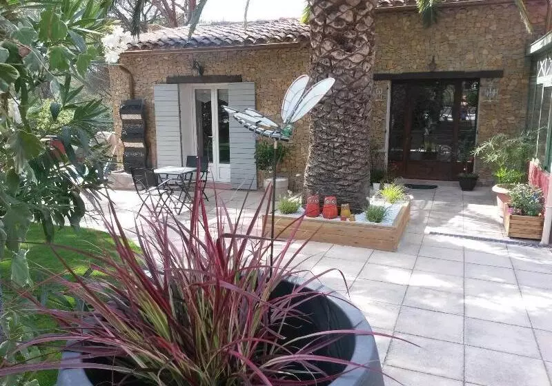 Majatalo Les Mayombes