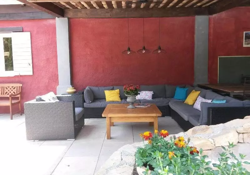 Majatalo Les Mayombes