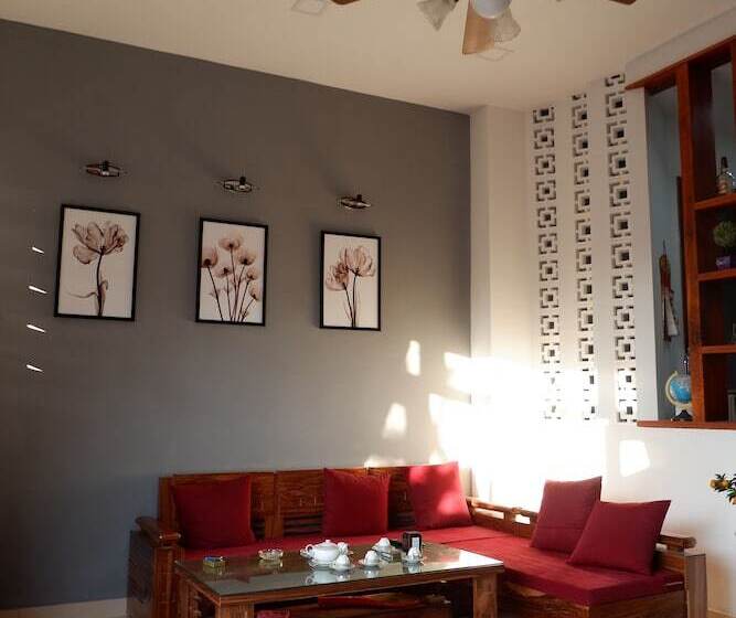 پانسیون White Lion House