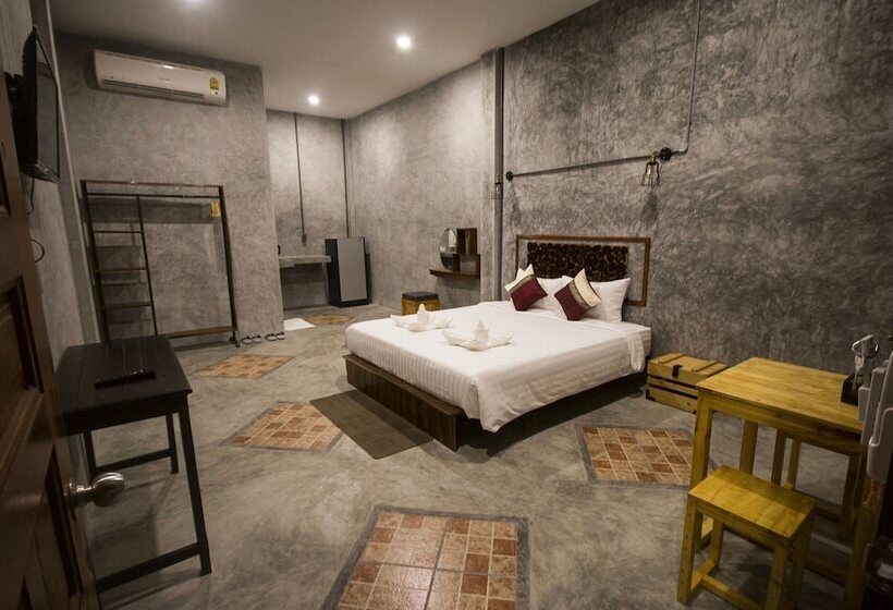 Sirah Hometel   Hostel