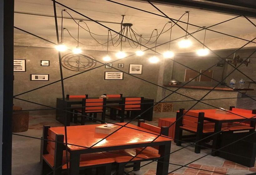 Sirah Hometel   Hostel