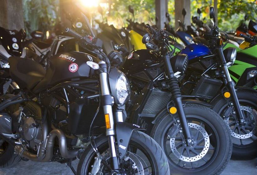 Sirah Hometel   Hostel