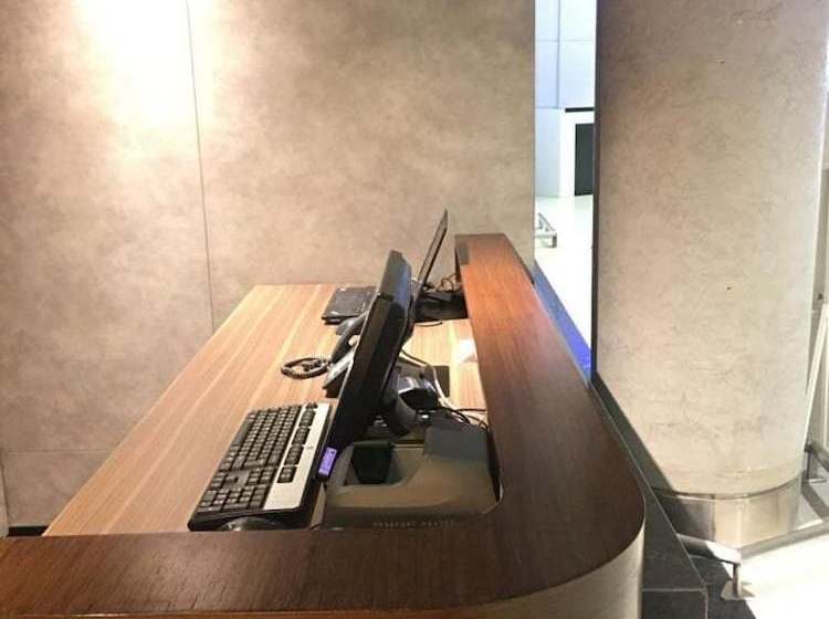 Aerotel Abu Dhabi T3 Arrival Transit  Hostel