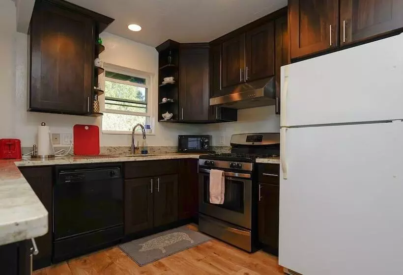 At Marbella Lane   Flamingo Lady, Sfo