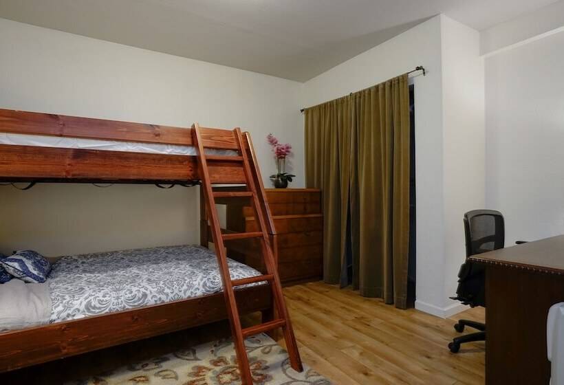 At Marbella Lane Flamingo Lady, Sfo