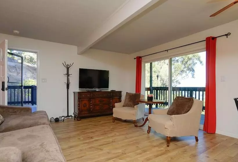 At Marbella Lane   Flamingo Lady, Sfo