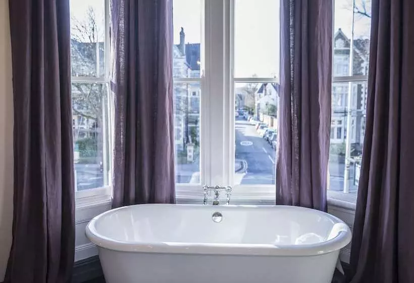 Bed and Breakfast Cathedral 64