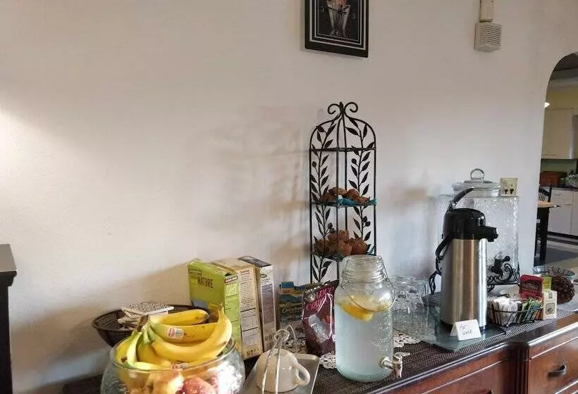 ホテル Maurrocks Bed & Breakfast