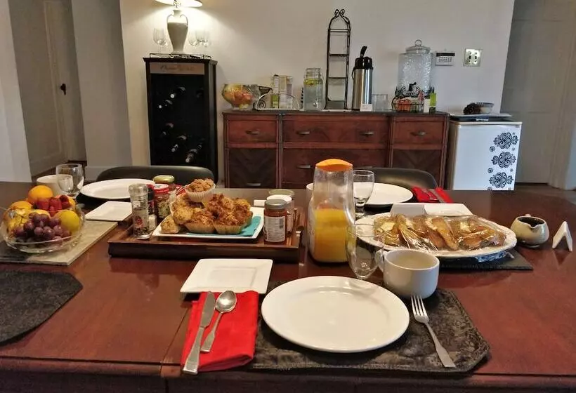 ホテル Maurrocks Bed & Breakfast