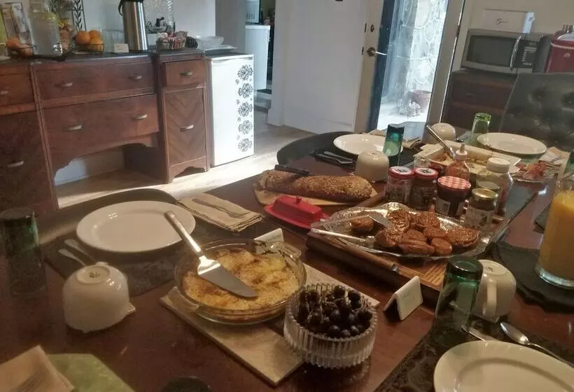 ホテル Maurrocks Bed & Breakfast