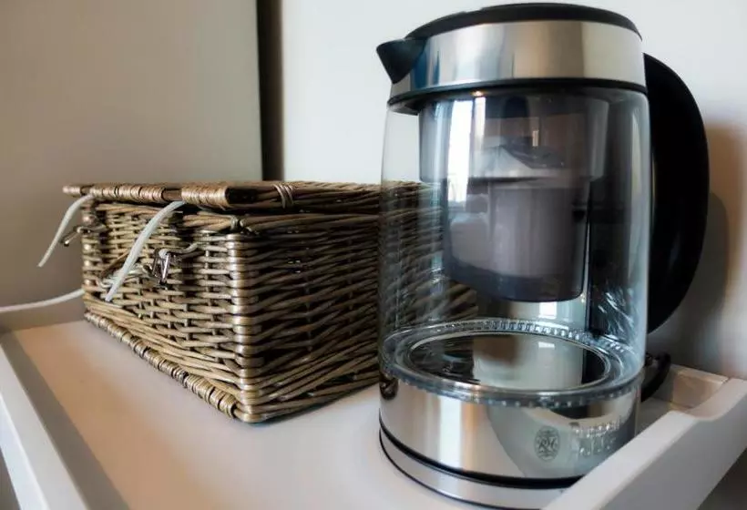 Hotelli The Saracens Head