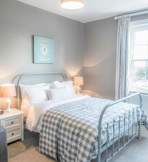 酒店 The Saracens Head