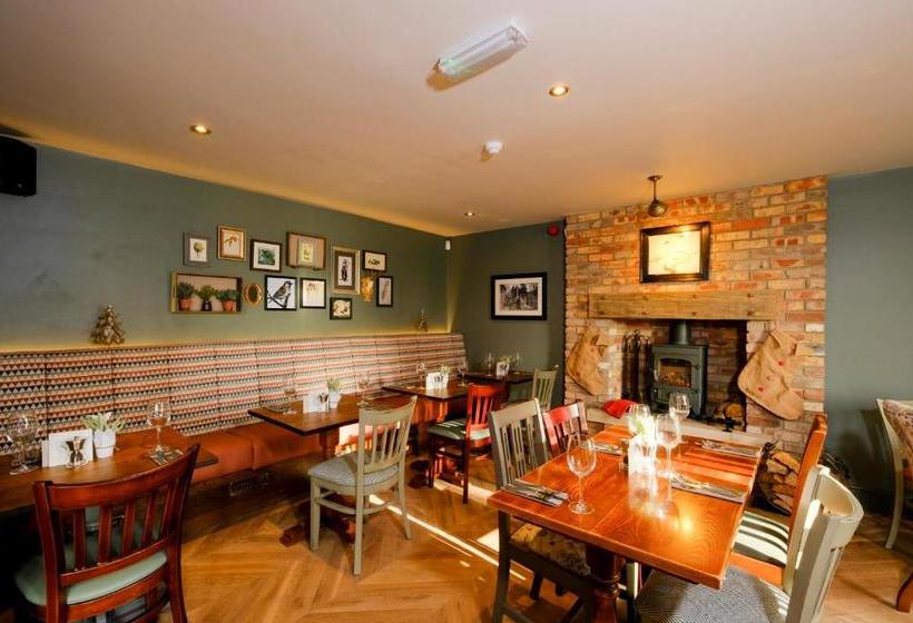 酒店 The Saracens Head