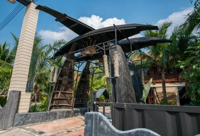 Hotelli Suankaew Art Cottage