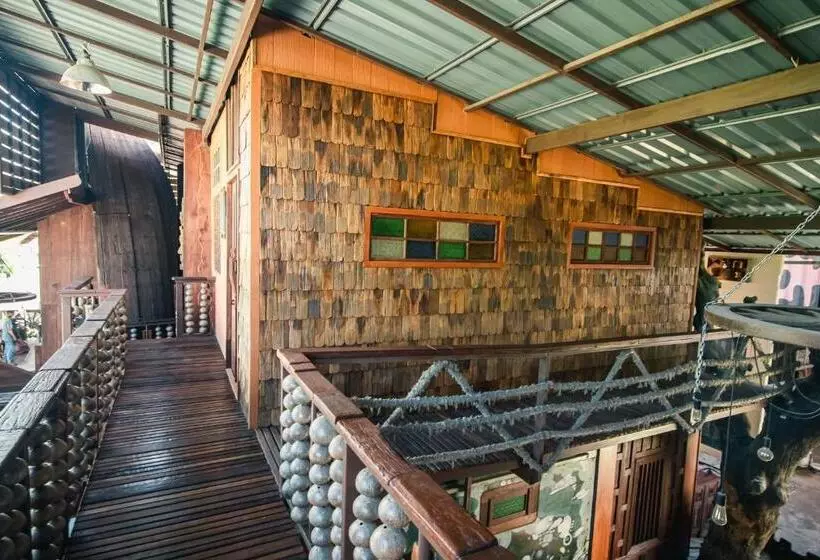 Hotelli Suankaew Art Cottage