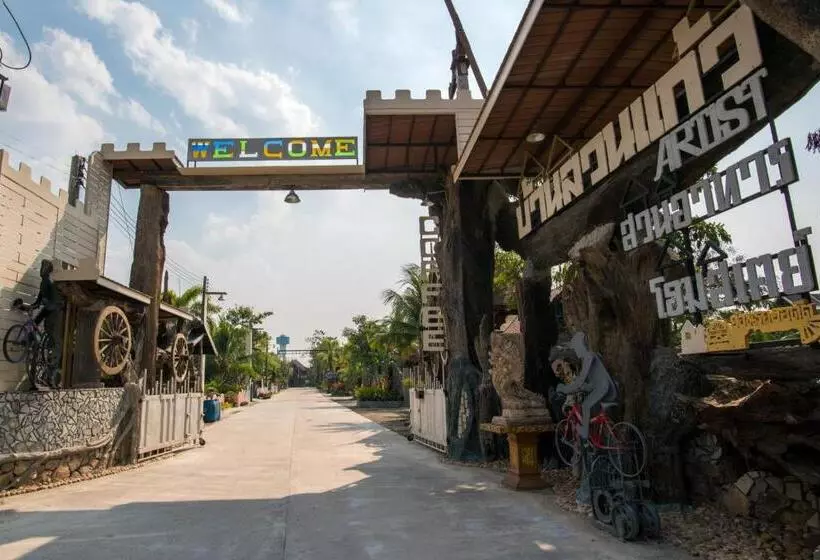 Hotelli Suankaew Art Cottage