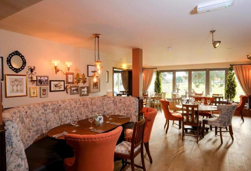 酒店 The Saracens Head